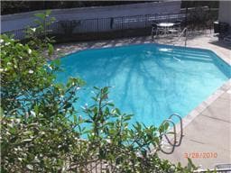 Building Photo - GreenHills Condo!