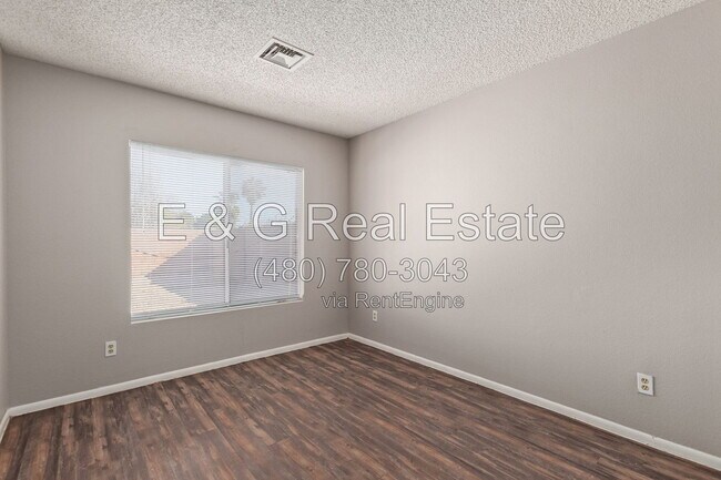 Building Photo - 8651 N 107th Dr