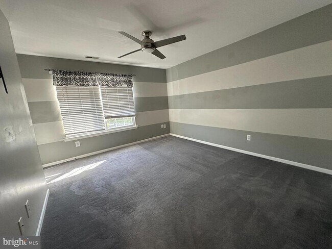 Building Photo - 202 Fieldstone Ln