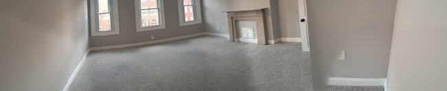 Building Photo - 739 Dolphin St