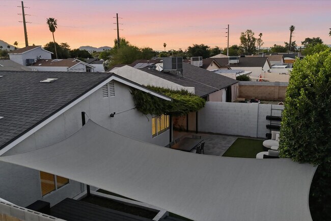 Building Photo - 2521 N 87th Way