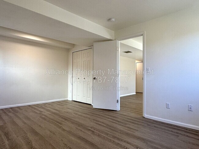 Building Photo - 965 Piros Dr