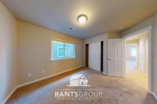 Building Photo - Beautiful 5 Bedroom 4 Bath Home in the sought after Golf Community with views of The Woodlands Co...