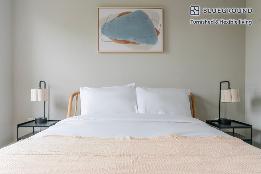 Building Photo - 7131 Arlington Rd