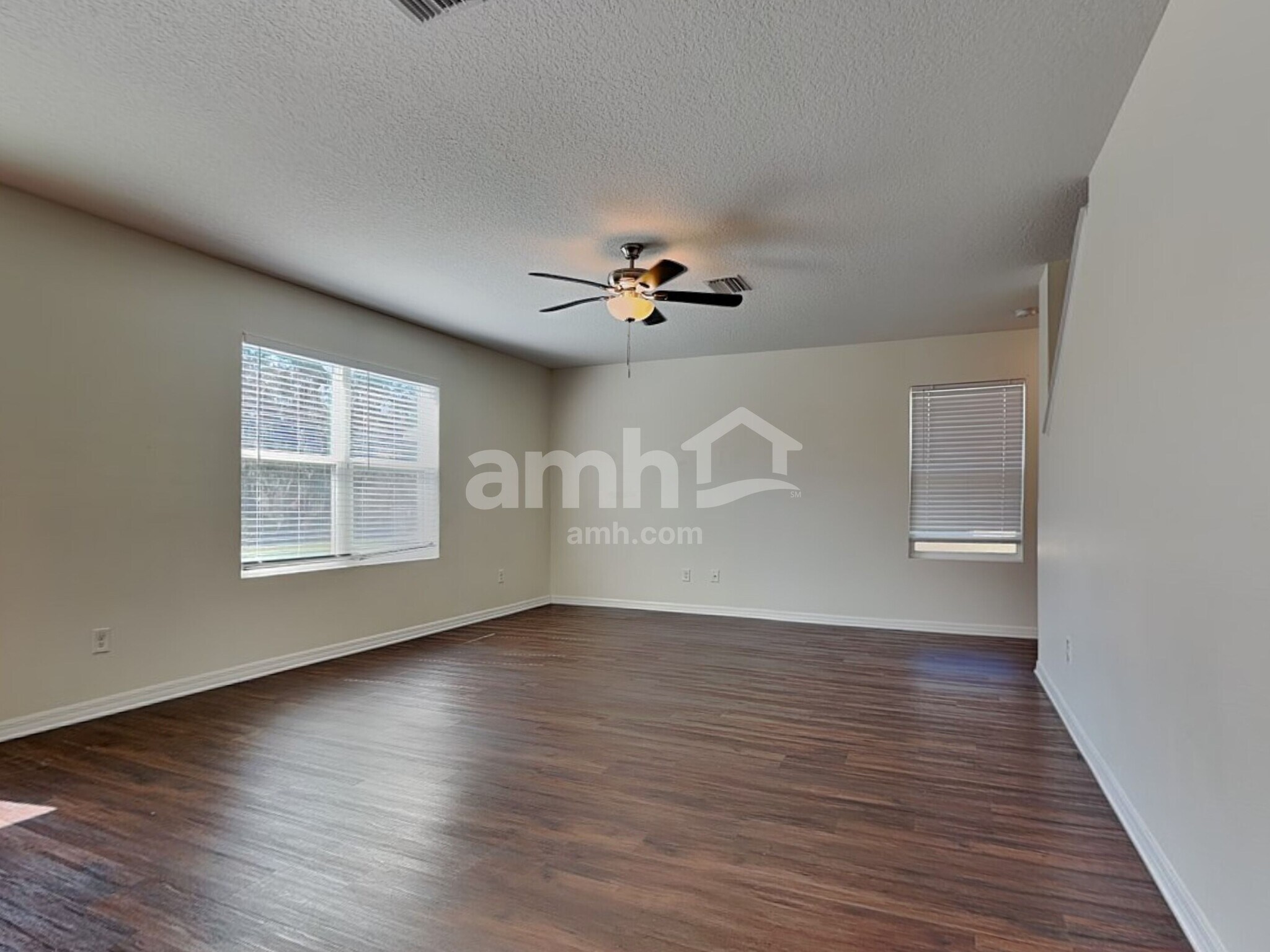 Building Photo - 35900 Jenny Lynne Cir