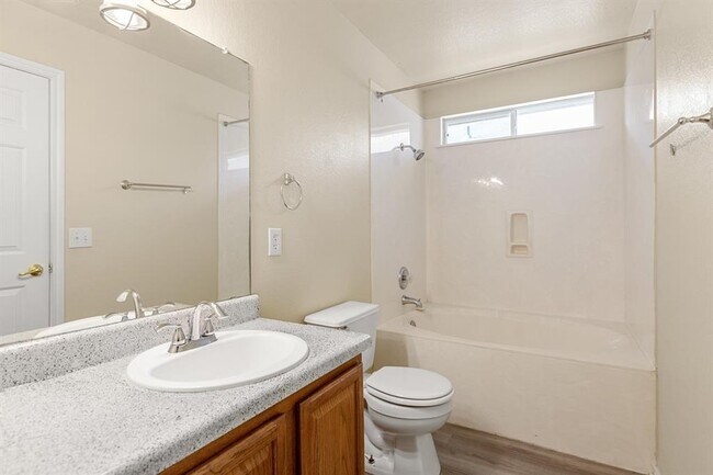 Building Photo - 7400 Cayenne Ln