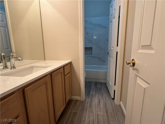 Building Photo - 8625 Desert Bird Dr