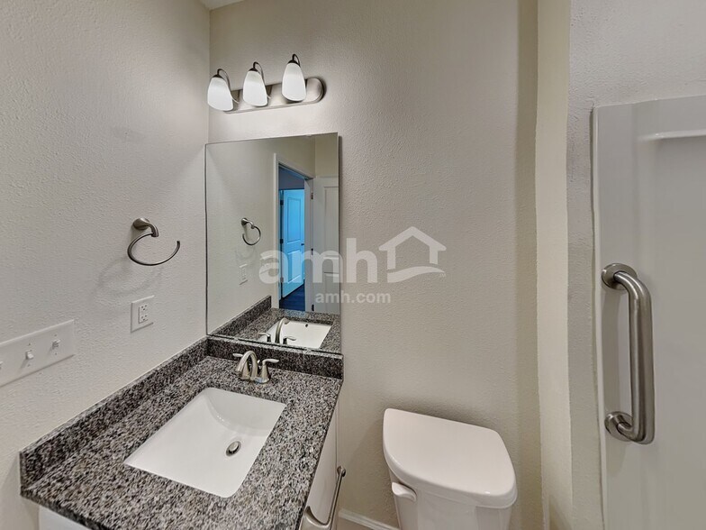 Building Photo - 105 Moultrie Crossing Ln