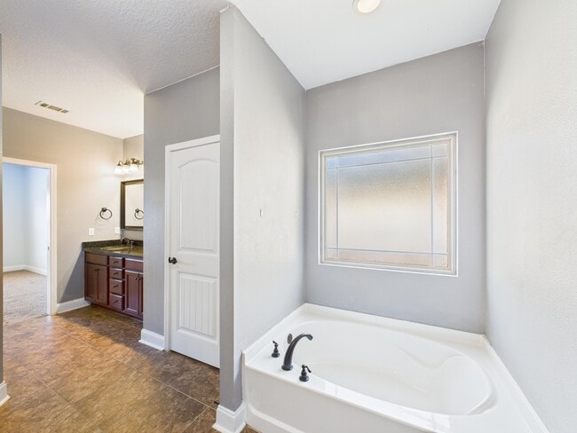 Building Photo - 4546 Live Oak Church Rd