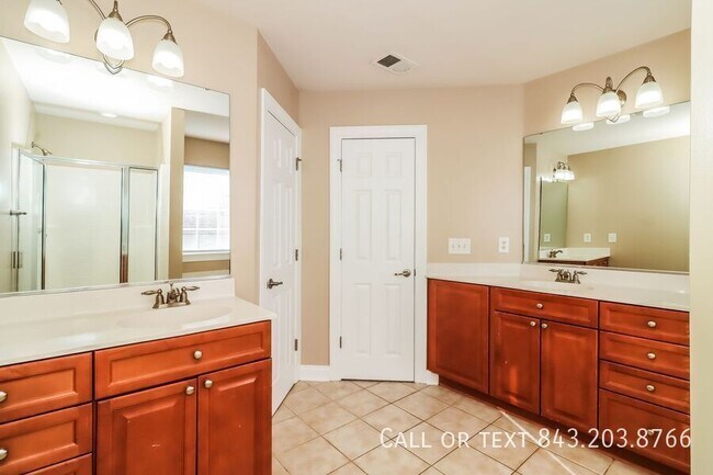 Building Photo - 9034 Parlor Dr