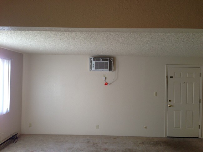 Building Photo - Western Classic Apartments