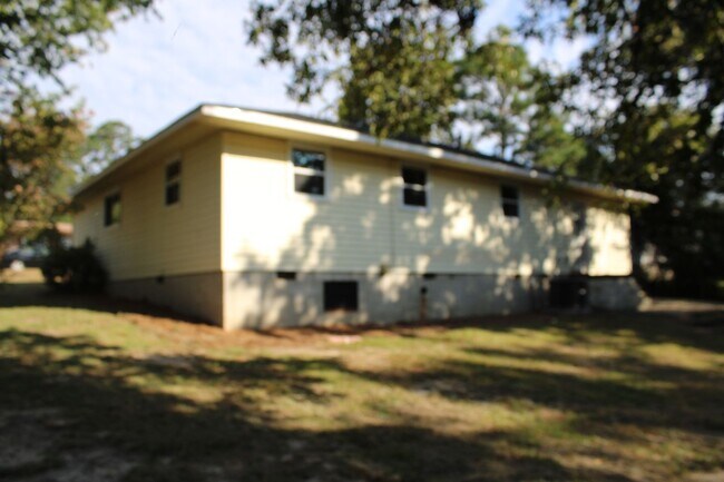 Building Photo - 3 Bedroom 2 Bath W/ Bonus Room In Augusta!