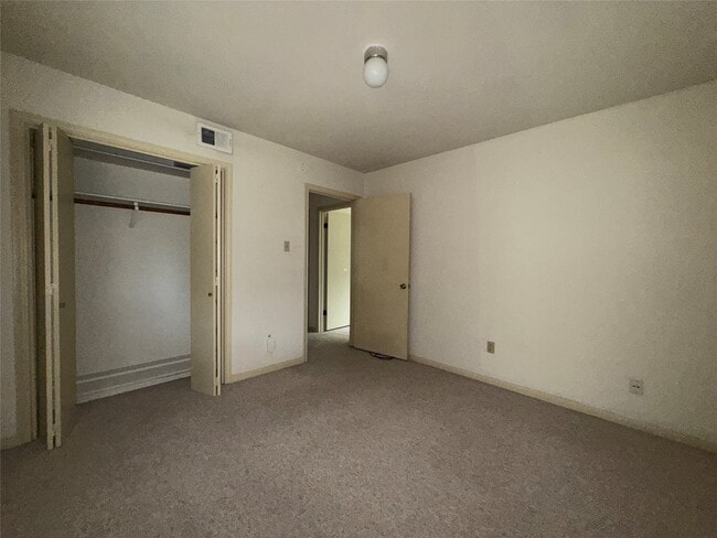 Building Photo - 7610 Burning Hills Dr