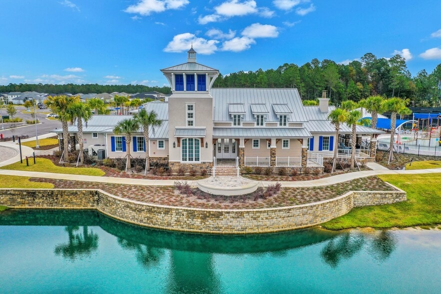 Building Photo - 808 Cherry Elm Dr