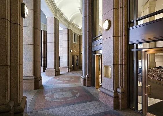 Building Photo - 350 W 50th St