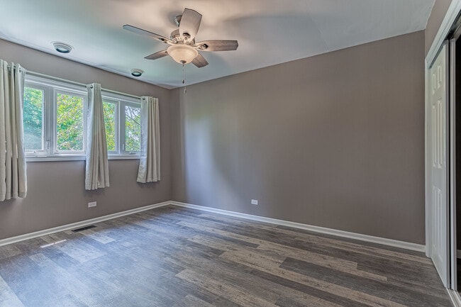 Building Photo - 620 Lamorak Dr