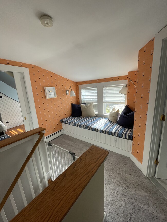 Building Photo - 46 Crescent Ave