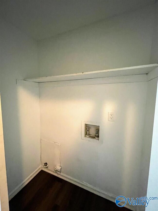 Building Photo - 4417 Torrance Dr NW