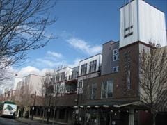 Building Photo - Divine Suites