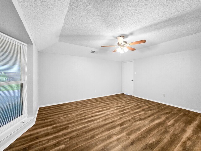 Building Photo - Coming Soon! 4 BR/2BA | Newly Renovated Single Family Home | 1-Car Garage Parking | Covered Patio...
