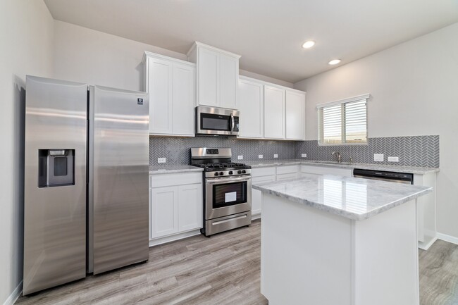 Building Photo - 12923 Crombie Dr