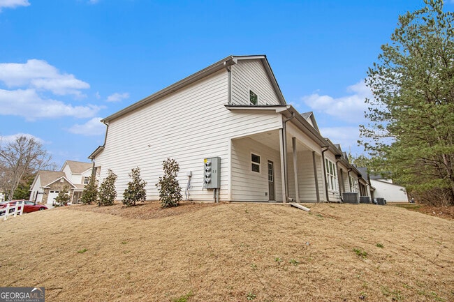 Building Photo - 122 Crestpoint Rd