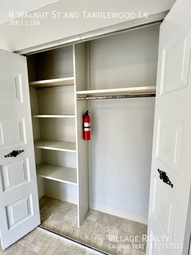 Building Photo - 492 N Walnut St