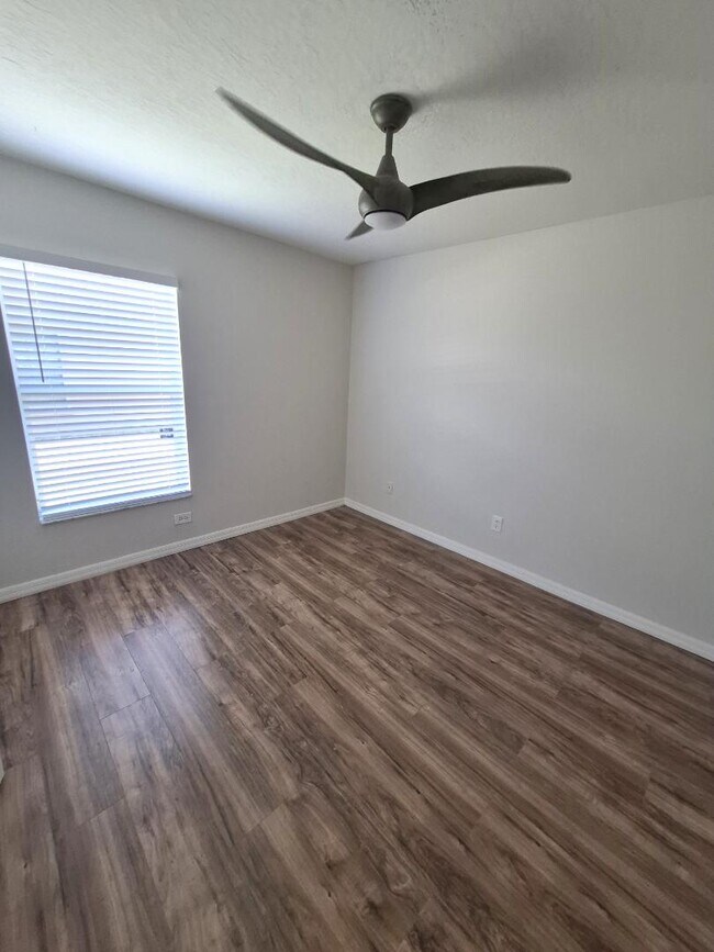 Building Photo - 2747 Eagle Canyon Dr S