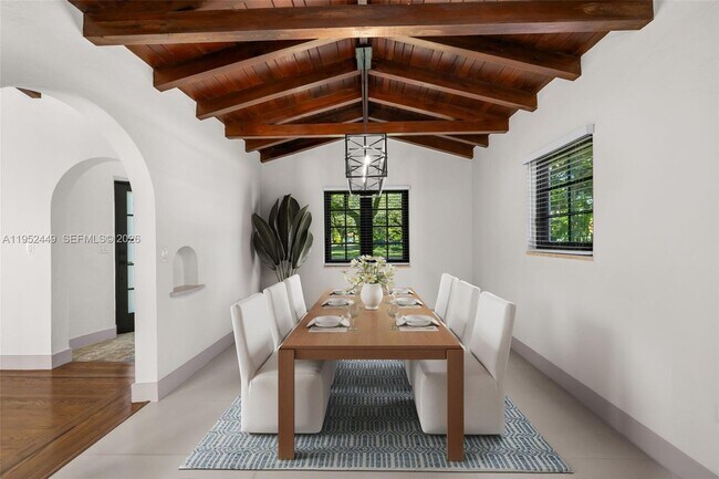 Building Photo - 3519 Toledo St