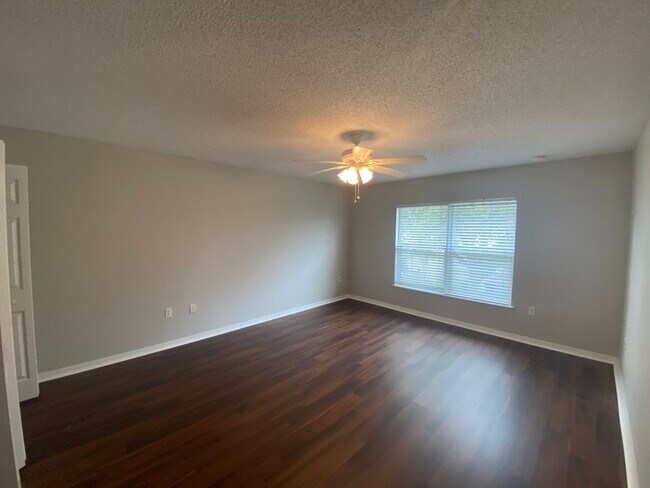 Building Photo - 4821 Preserve Blvd