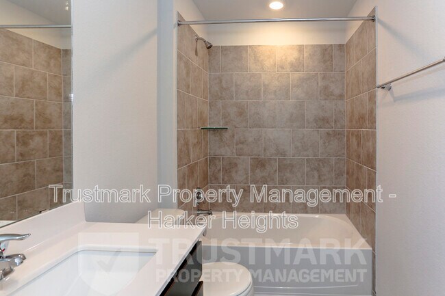 Building Photo - 1003 Cedar Trl