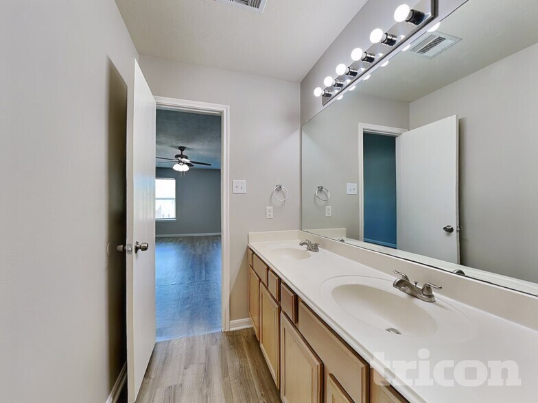 Building Photo - 20710 Hardwick Oaks Dr