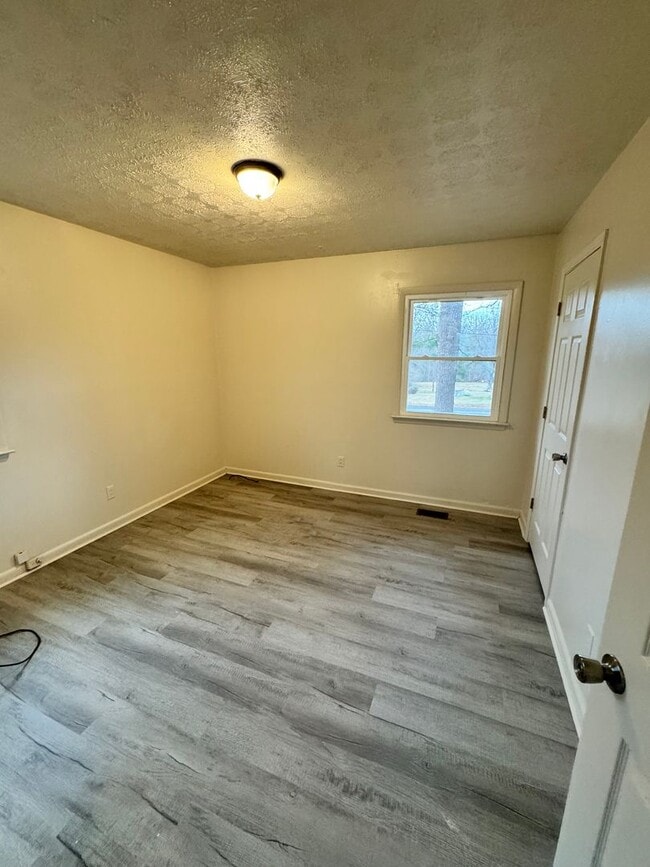 Building Photo - 3/1 in Cleveland County, NC