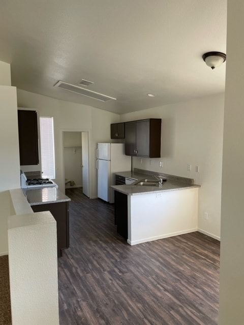 Building Photo - 436 W Azure Ave