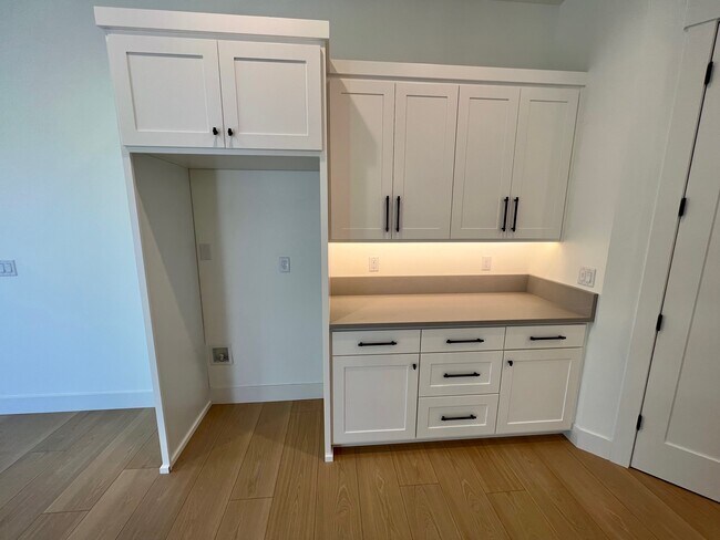 Building Photo - 313 Talons Dr