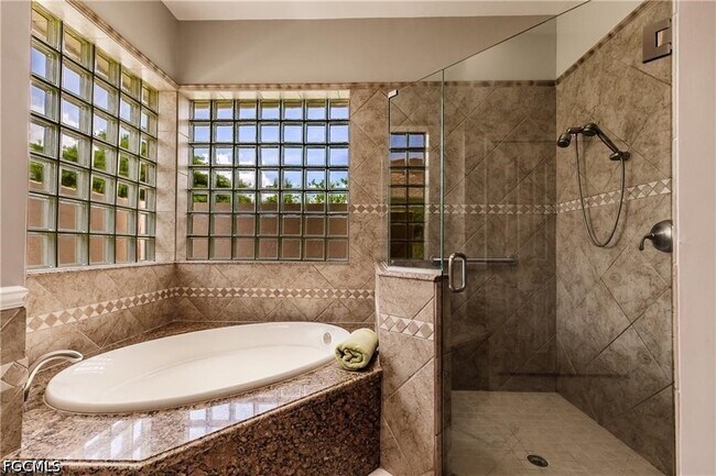 Building Photo - 9811 Ensign Ct