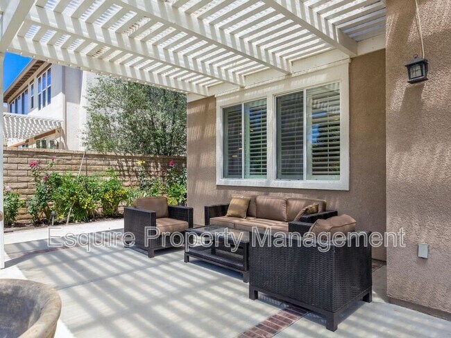 Building Photo - 4936 Via Bella