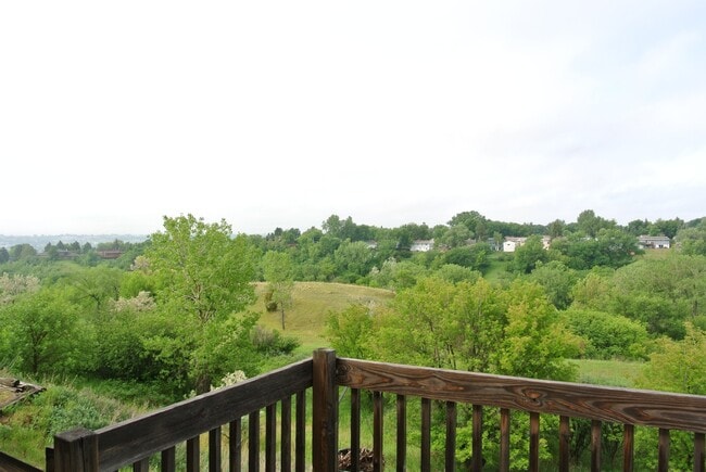 Building Photo - House- NW