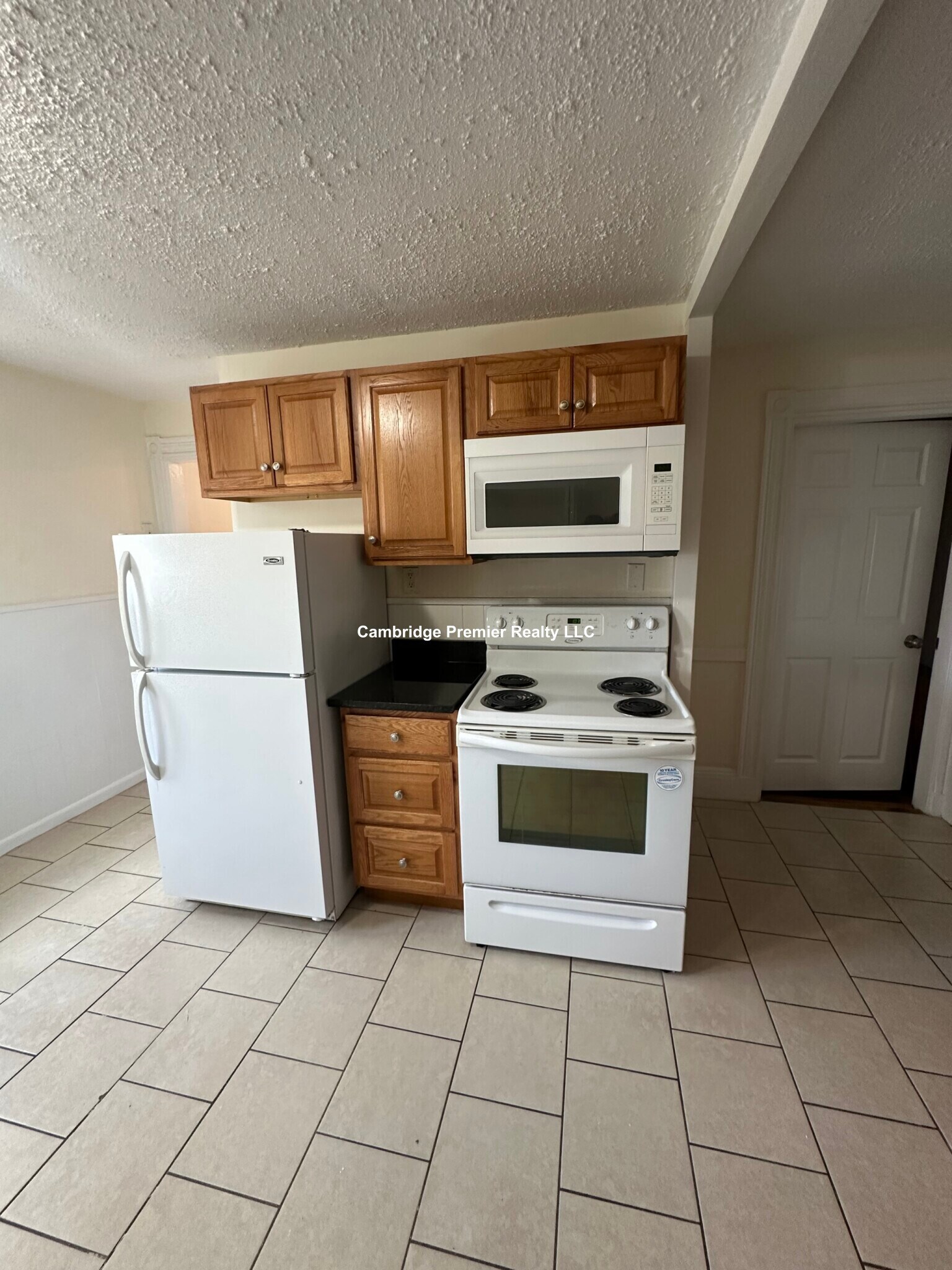 Building Photo - 55 Bonair St