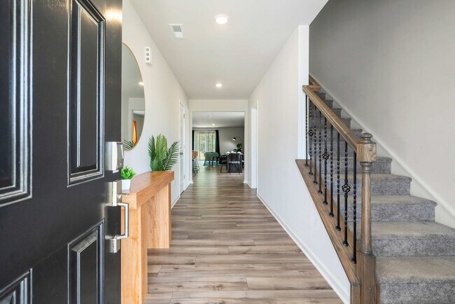 Building Photo - 10227 Chatham Run Ln