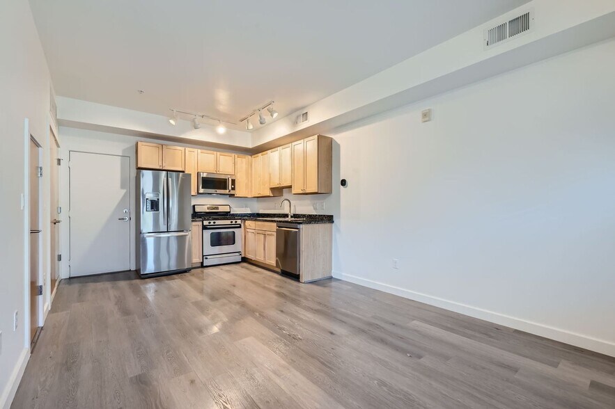 Building Photo - 3220 Foundry Pl