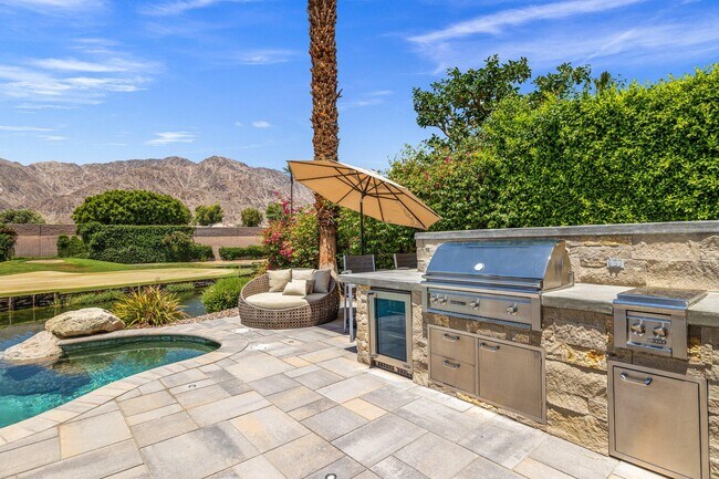 Building Photo - 77745 Concha Ct