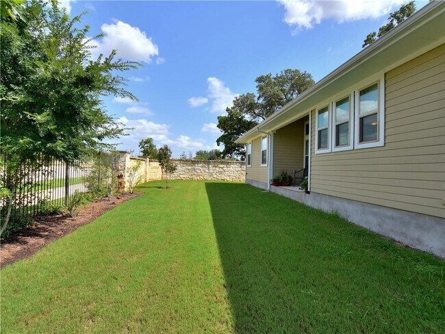 Building Photo - 10911 Rock Island Dr