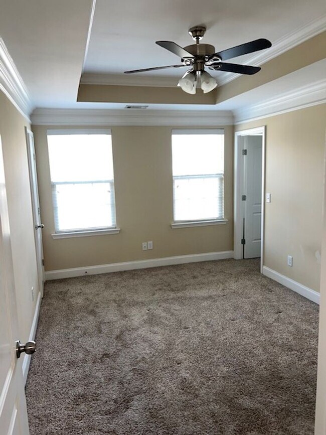 Building Photo - 3 bedroom/2.5 Bathroom Sugar Valley Townhome