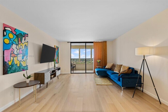 Building Photo - 600 Three Islands Boulevard