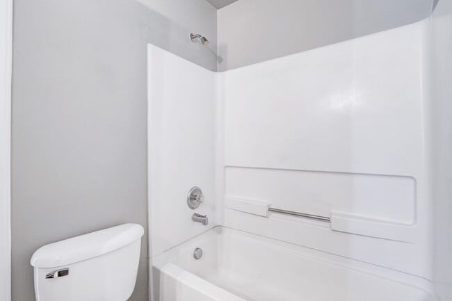 Building Photo - 10302 Lateleaf Oak