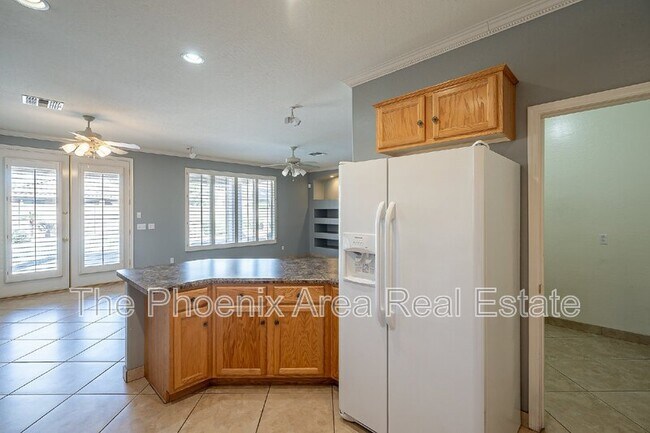 Building Photo - 110 W Cardinal Way