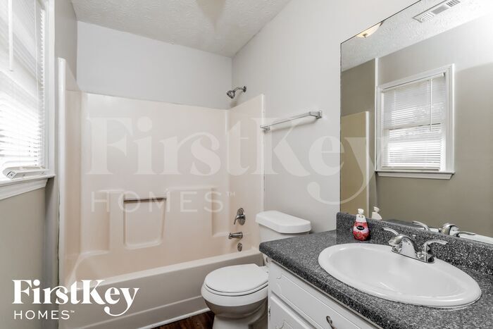 Building Photo - 64 Blanc Way