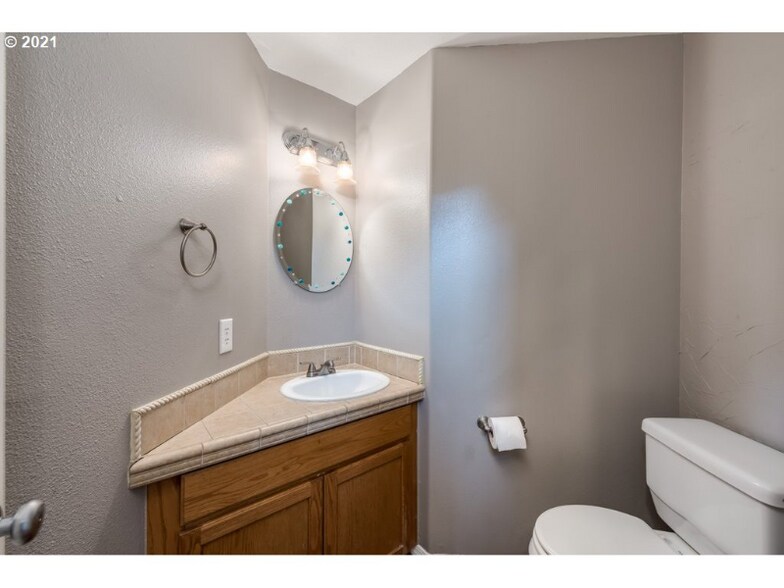 Building Photo - 4315 SE 138th Pl