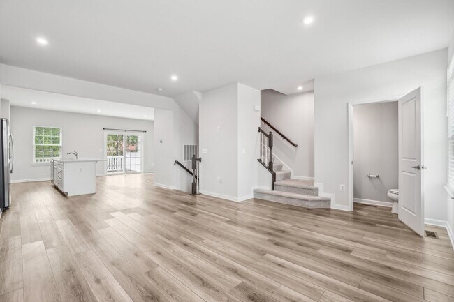 Building Photo - Lukas Park, Over 2000 Square Feet, Nearly New Build... Everything you want all in one! Come see f...